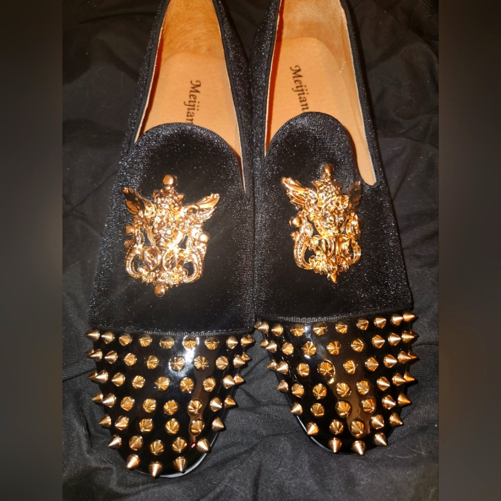 Men's studded loafers